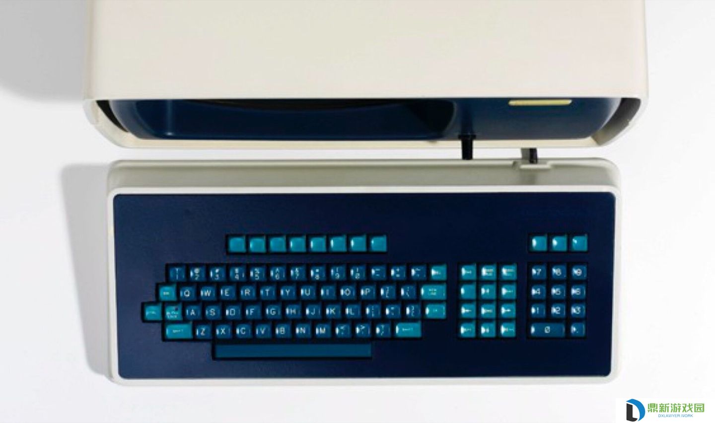 Atomic Keyboard 打造《人生切割术》同款键盘，众筹价 399 美元起