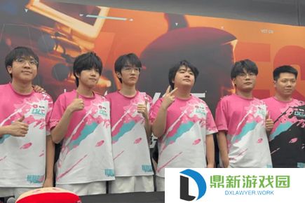 whzy：康康是很想赢的选手，我知道这失利对他来说打击很大